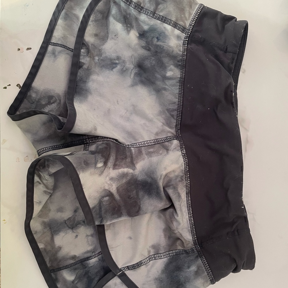 Lululemon shorts size 2